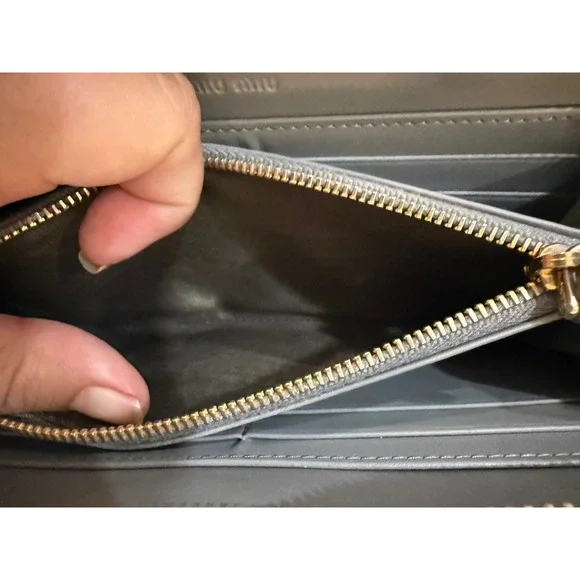 Miu Miu Crocodile Wallet Womens Embossed Leather Zip Around Gray Gold Luxury - Picture 5 of 9